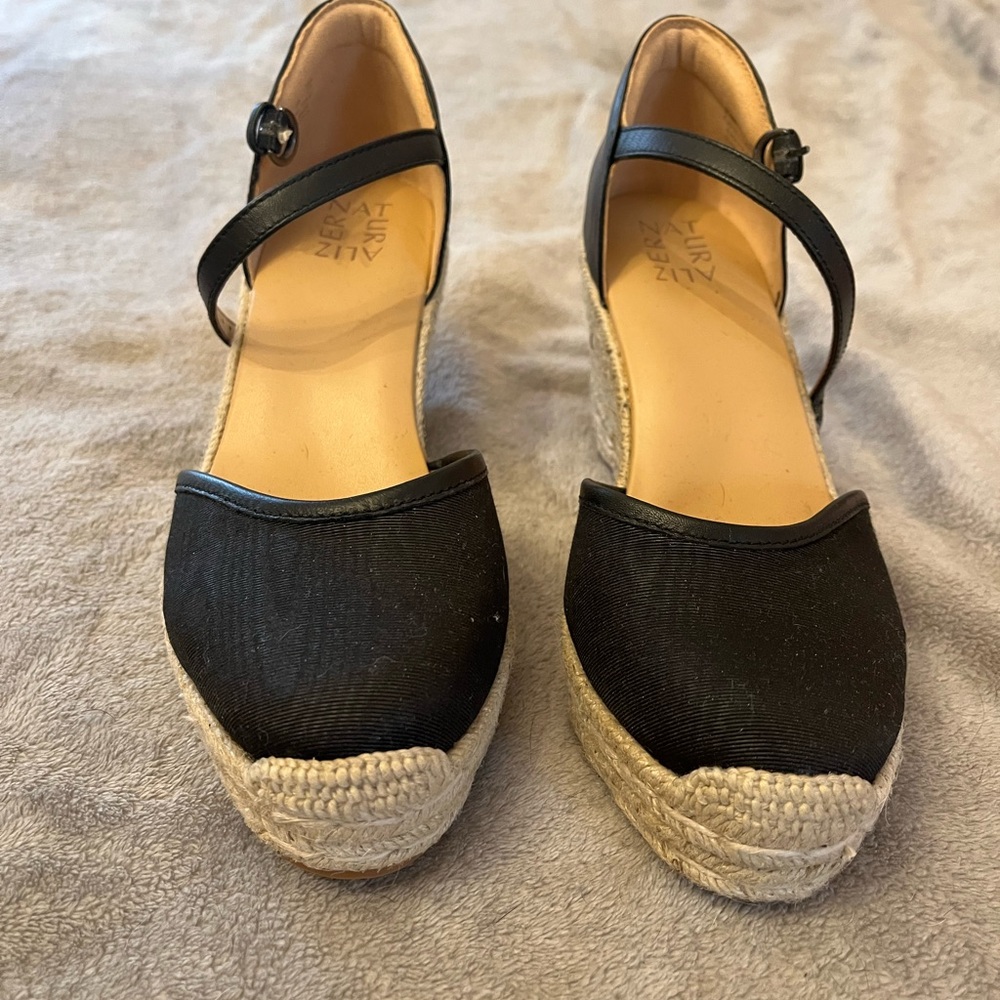 Naturalizer Black and Tan Espadrille Wedges size 8.5